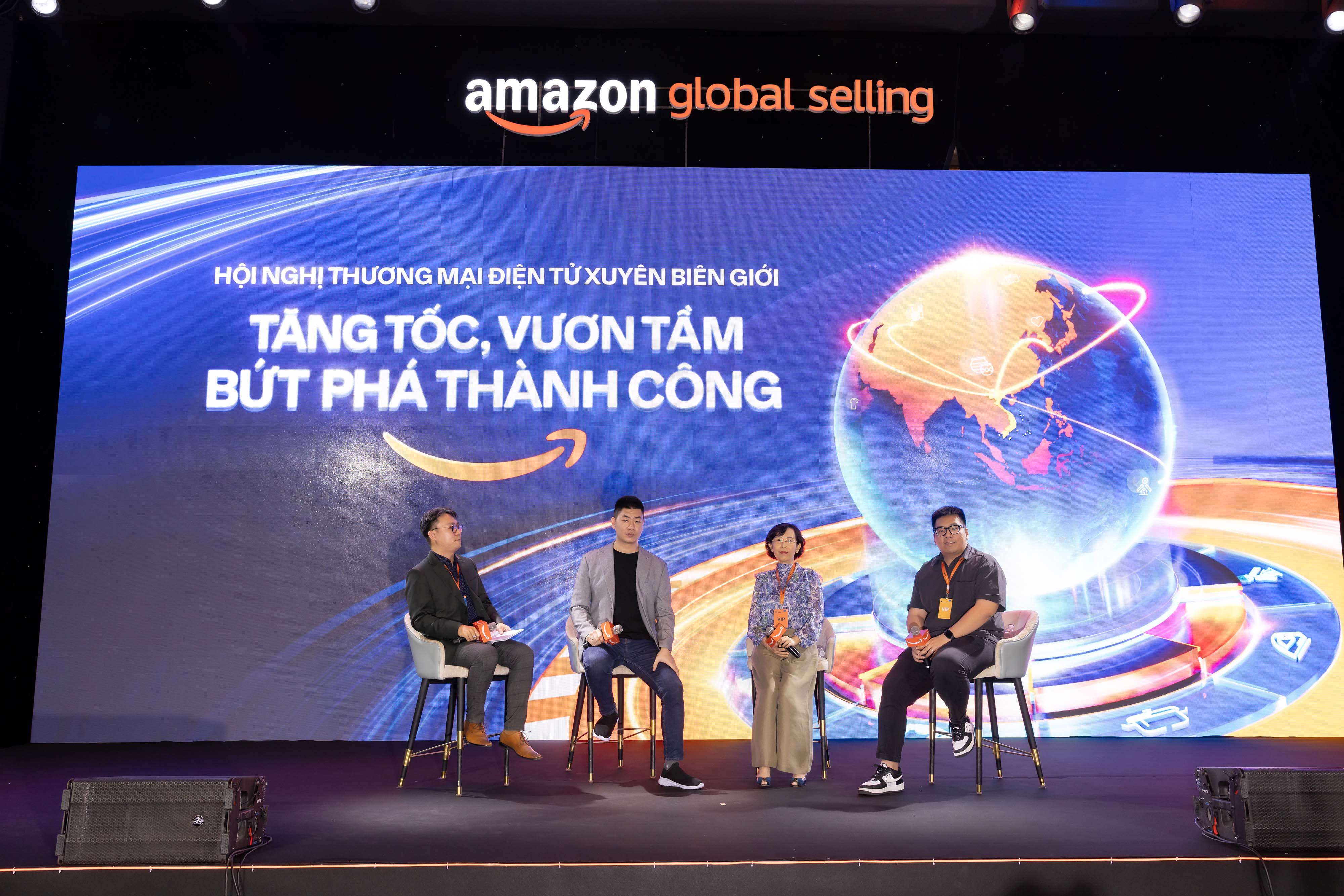 Panel discussion tại hội nghị thương mại điện tử xuyên biên giới của Amazon Global Selling